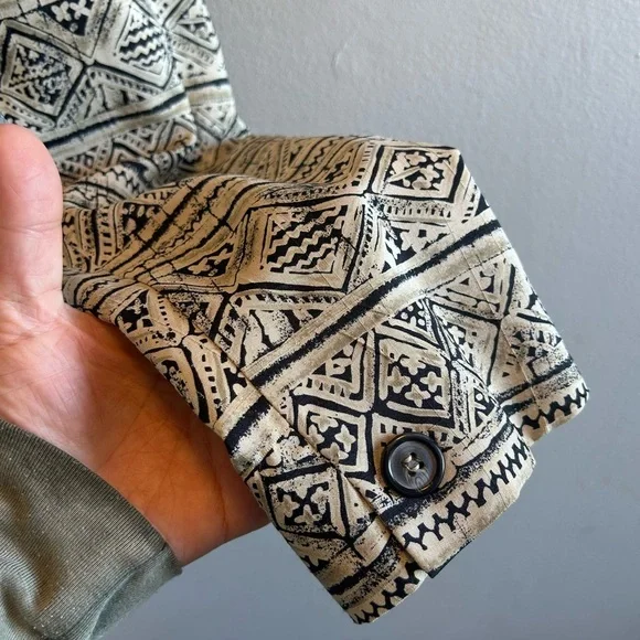 Jones New York Black White Tribal Print Silk Blazer Jacket Size 14 - Picture 9 of 10